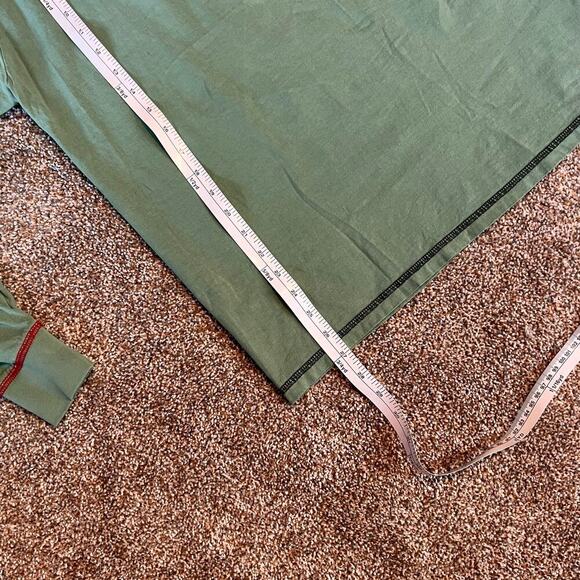 Disney Mickey Mouse "Sleigh What" Long Sleeve Holiday Tee.  Unisex Size Small - Picture 6 of 7